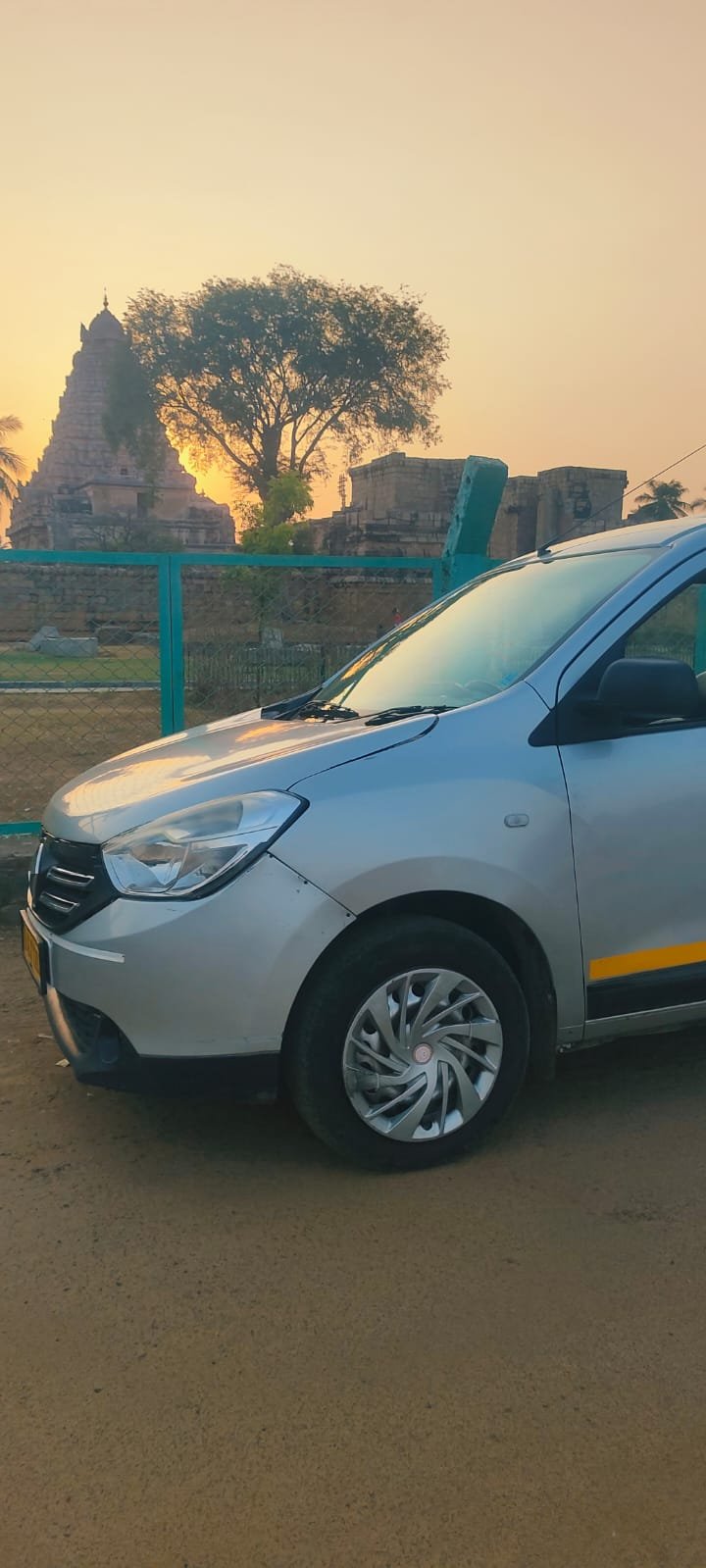 Meenakshi Travels Image 4